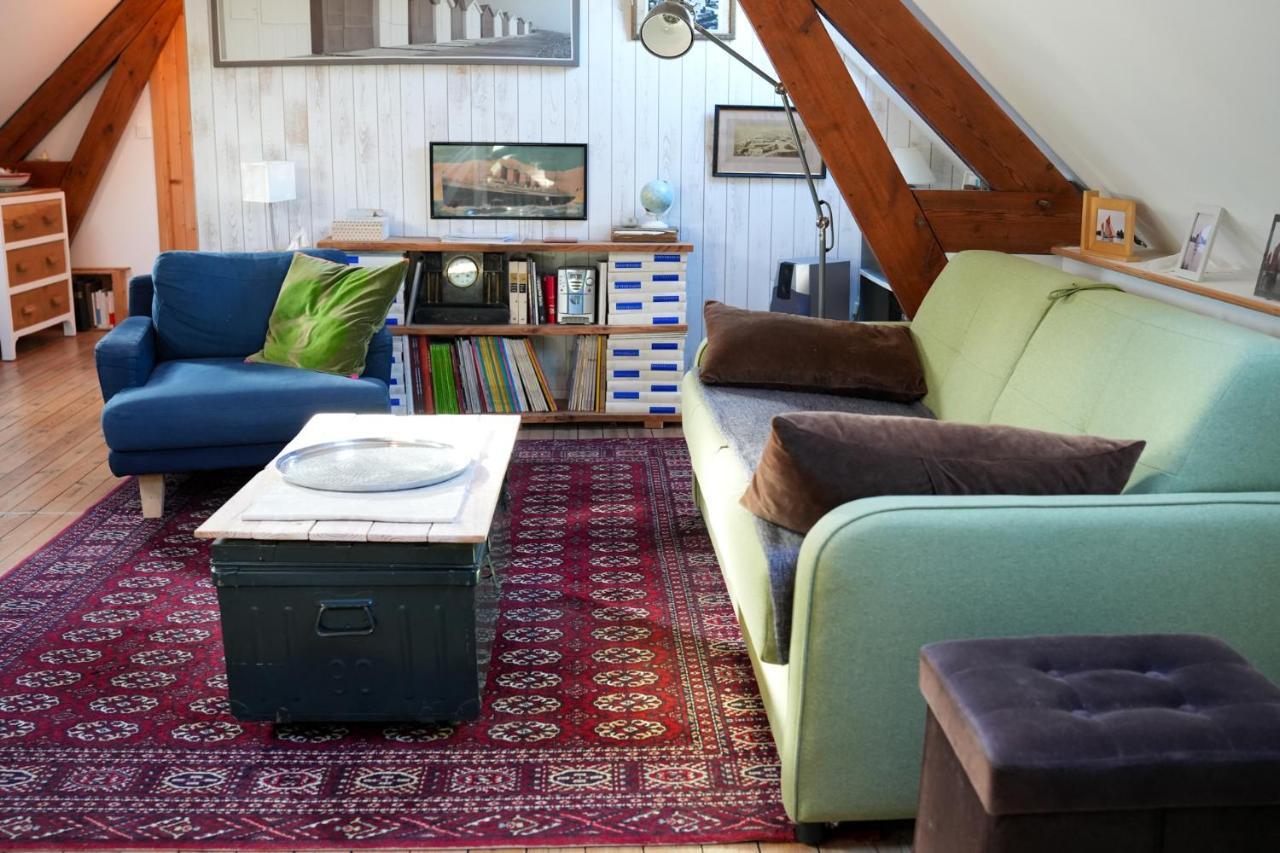 Maison Avec Jardin à 500m De La Pour 4 à 6 Pers Hébergement de vacances *