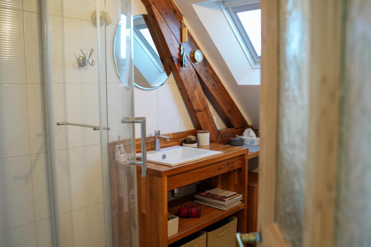 Maison Avec Jardin à 500m De La Pour 4 à 6 Pers Hébergement de vacances *